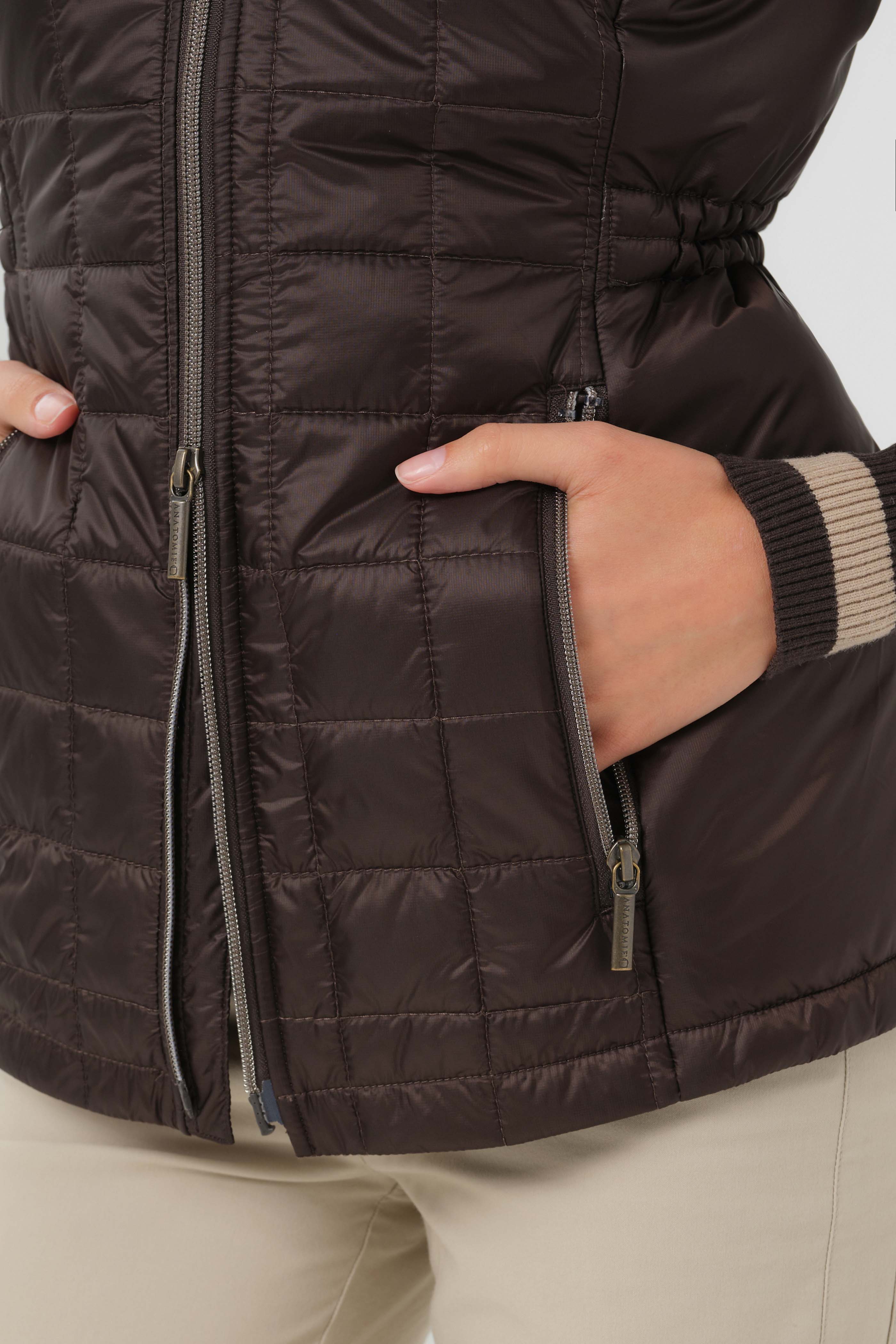 Hooded Montreal Quilted Vest with Removable Hood - Image 5